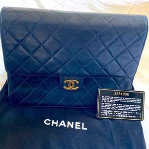 Chanel clutch flap